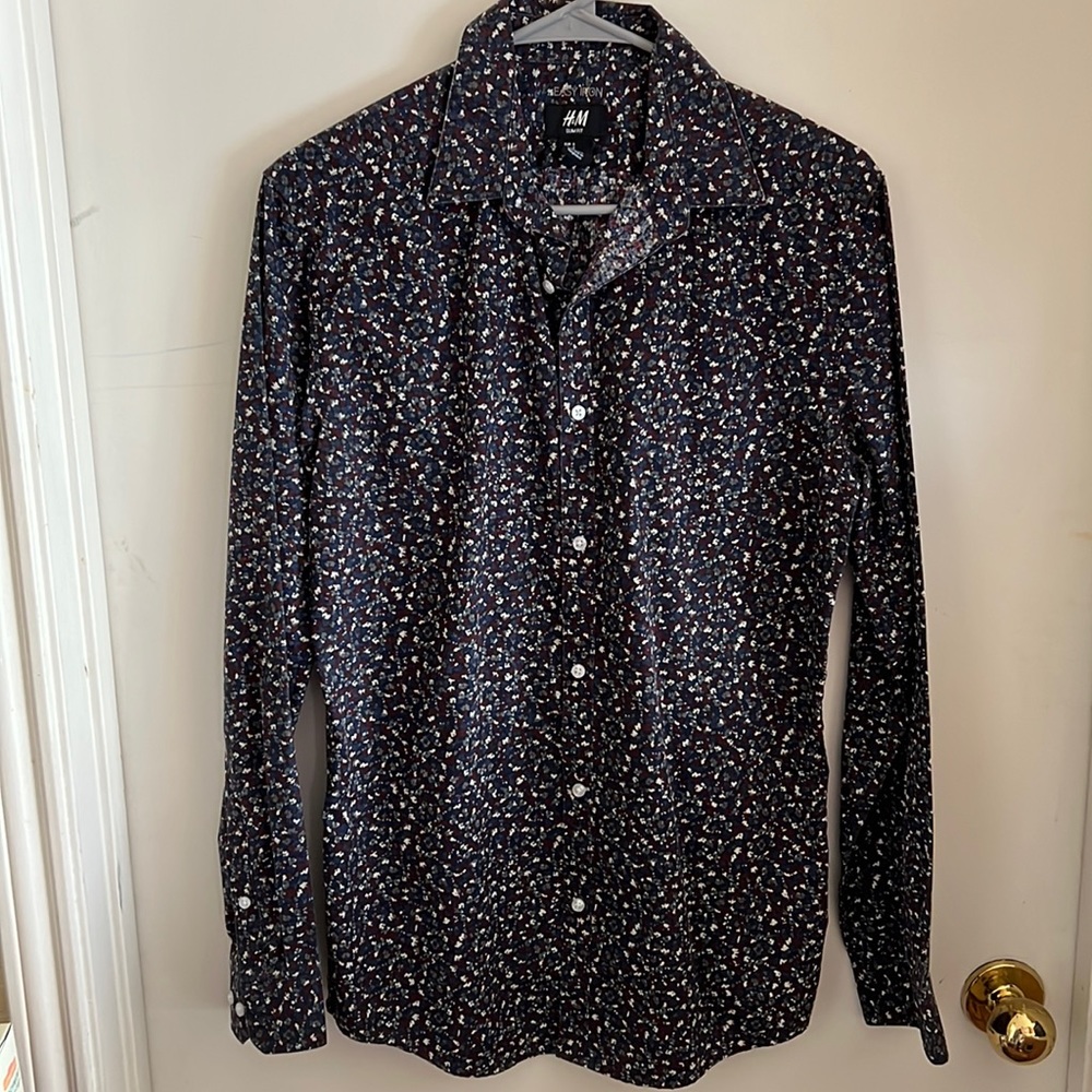 H&M button down slim fit small